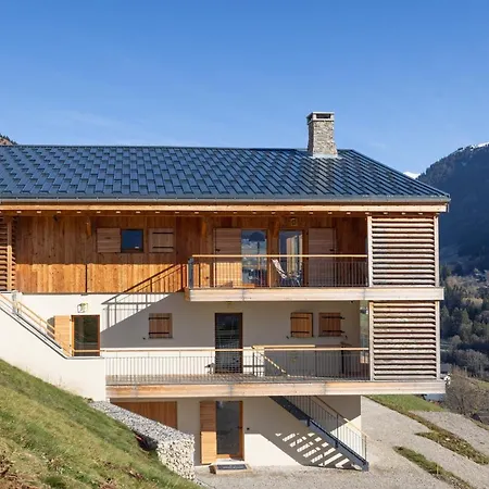 Les Galetas Du Mont Blanc Chalet *